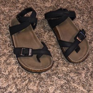 Girls black sandal size 10